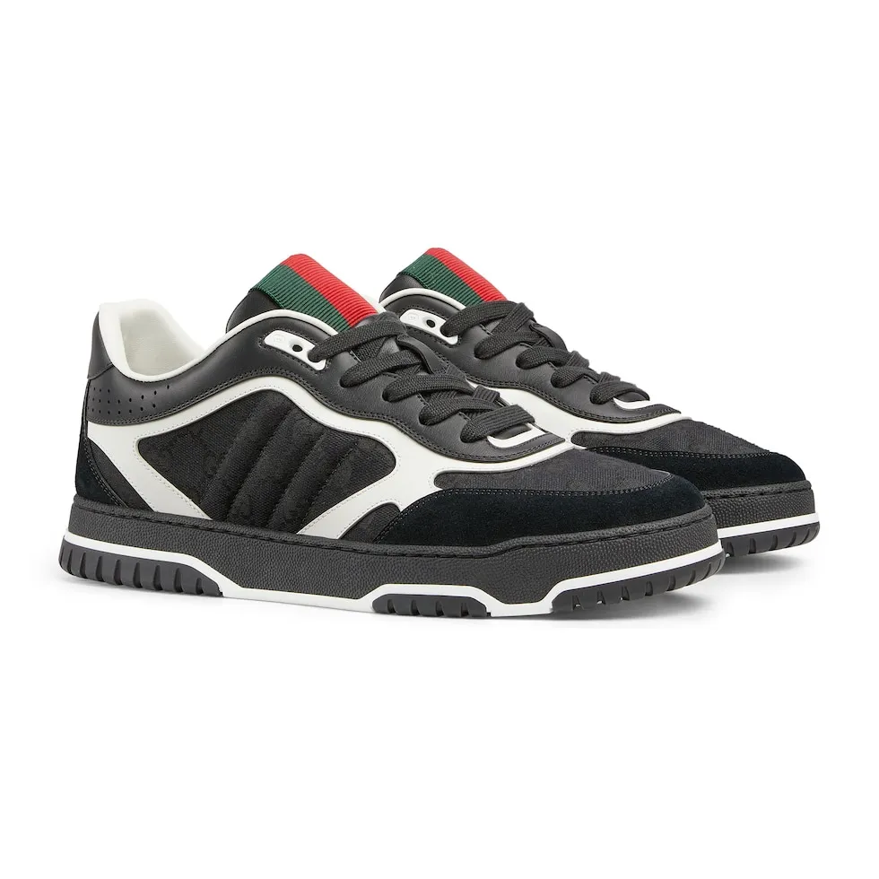 p480 Men's Men's Shoes Gucc*Gucci Re-Web series👫Couple's webbed leather sneakers, as the first sneakers created by Sabato De Sarno for Gucci, the Re-Web series reinterprets the brand's classic stripes, and sets off the modern silhouette design with bold and unique details. This shoe is crafted from iconic classic GG canvas and white leather. This new sneaker is ingeniously decorated with many of the brand's classic details, and is equipped with a bright red and green webbing tongue, which will make people fall in love at first sight. Yuan Size: Female 35-40 Male 39-44 (can be customized to 45, 46